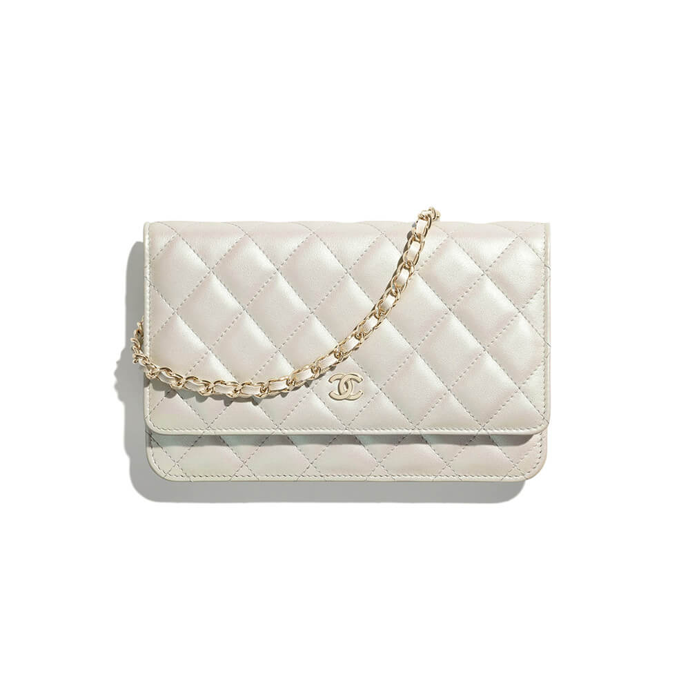 White CHANEL Wallet On Chain