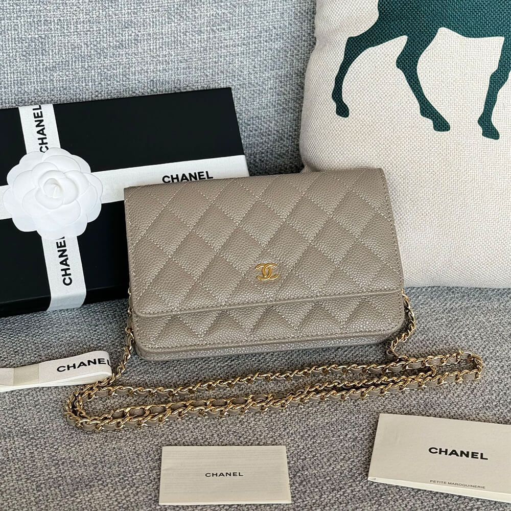 Chanel classic chain wallet - Image 2