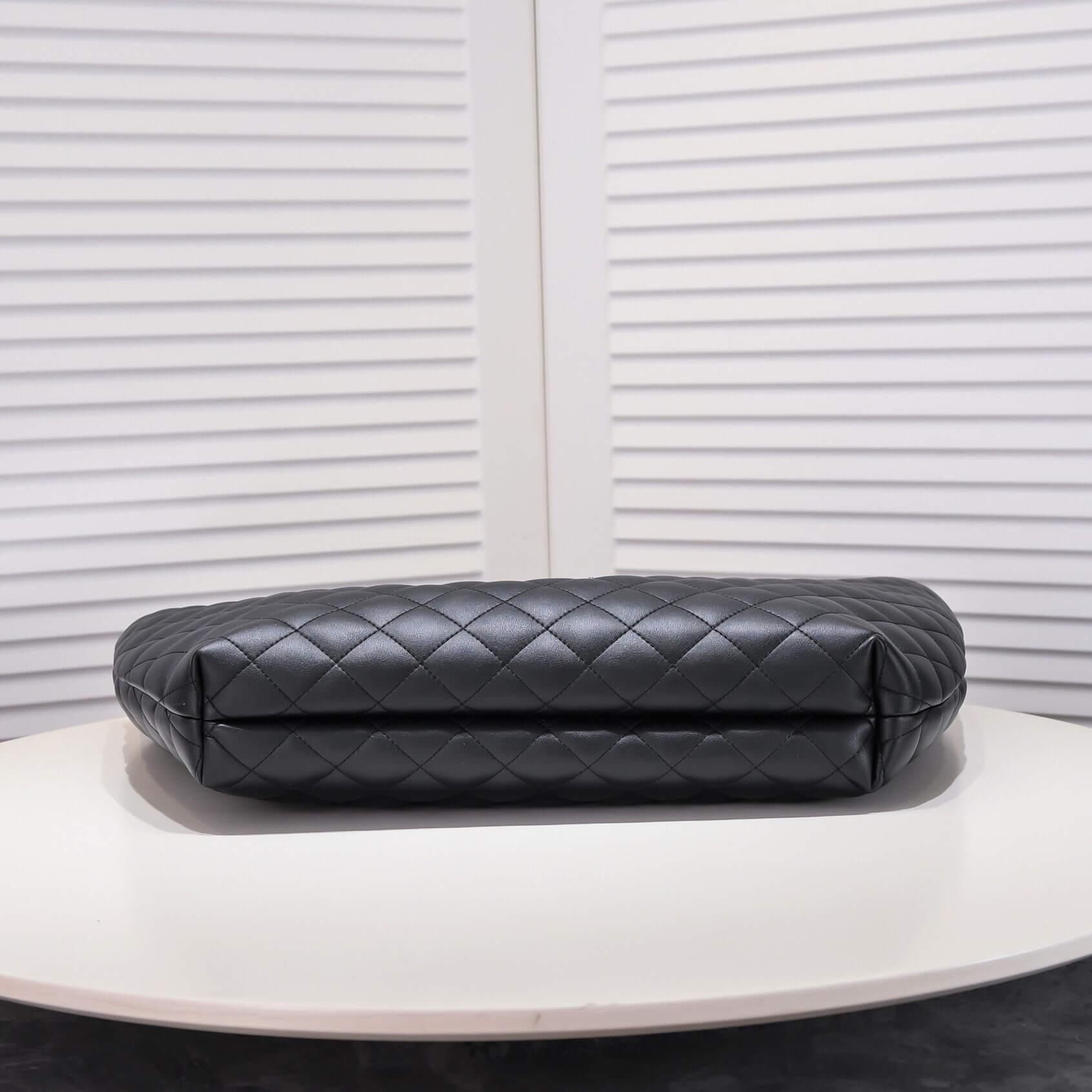 YSL Icare quilted lambskin oversized shopping bag (High-end grade) - Image 5