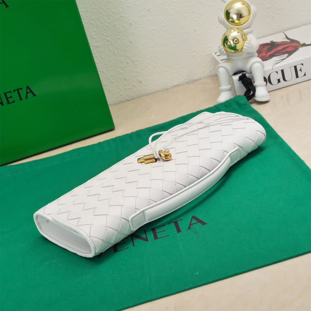 White Bottega Veneta Andiamo Clutch (HIGH-END GRADE) - Image 5