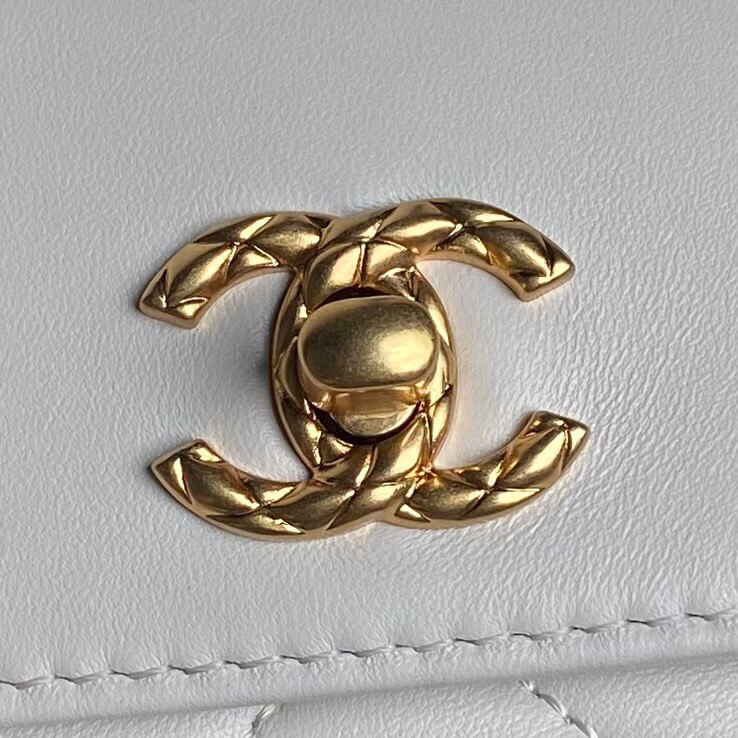Chanel Clutch (high-end grade) - Image 5
