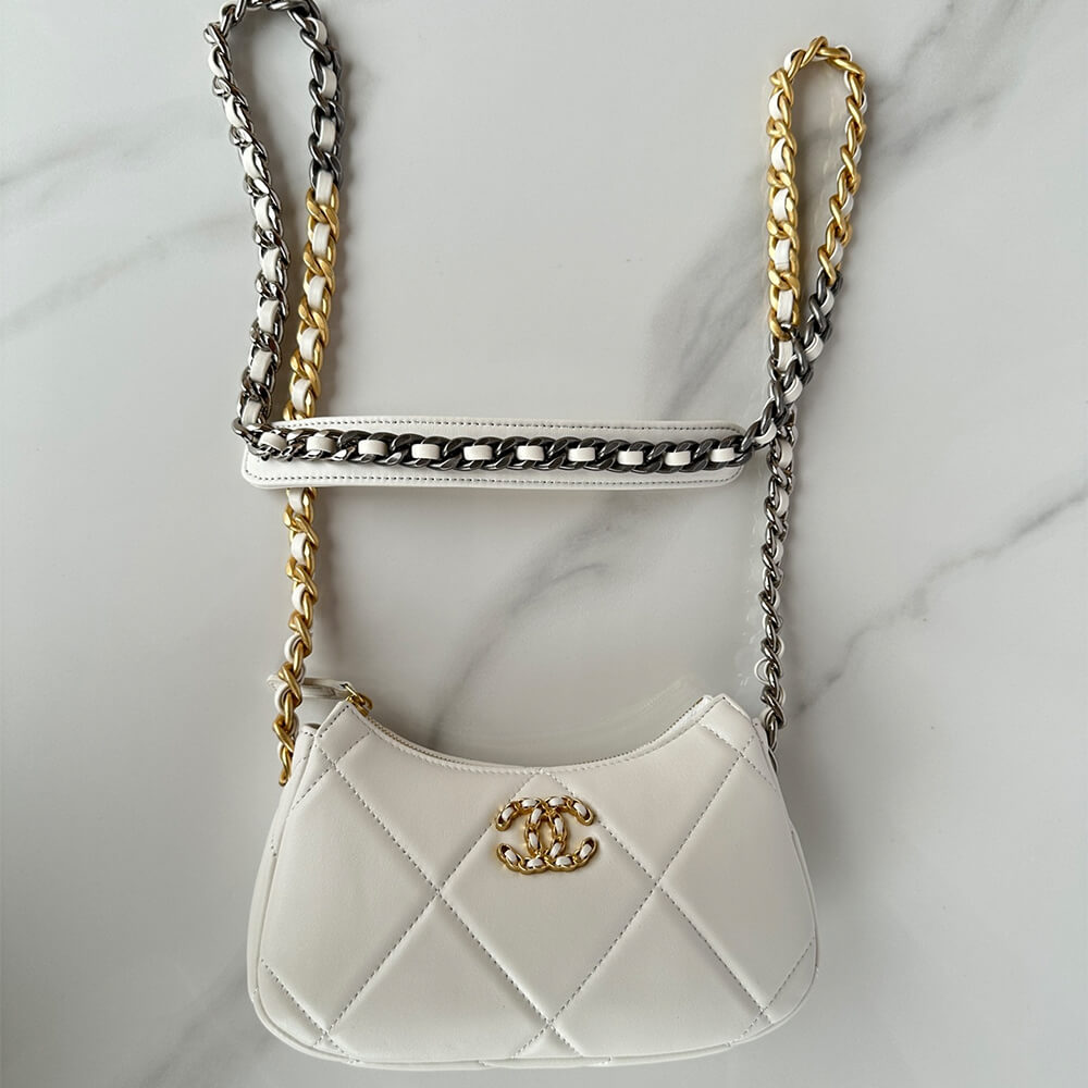 CHANEL 19 chain bag - Image 6