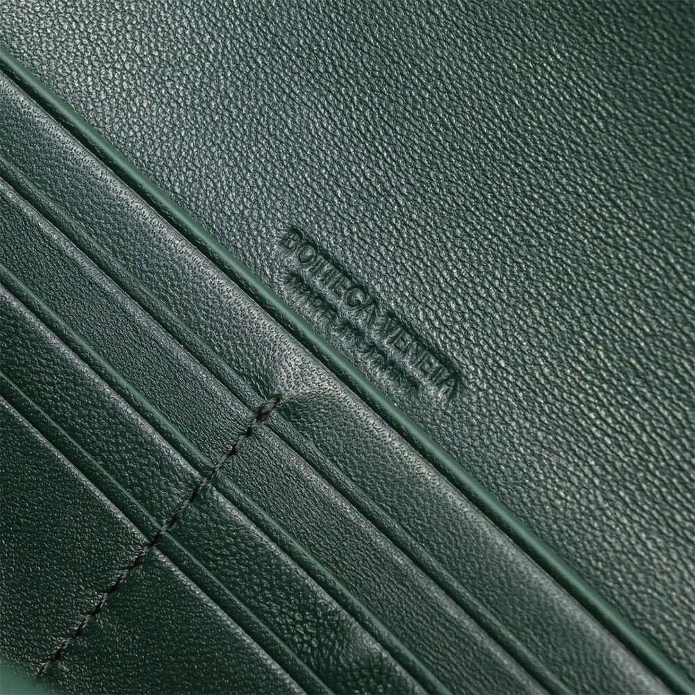 Bottega Veneta Andiamo Clutch (HIGH-END GRADE) - Image 7