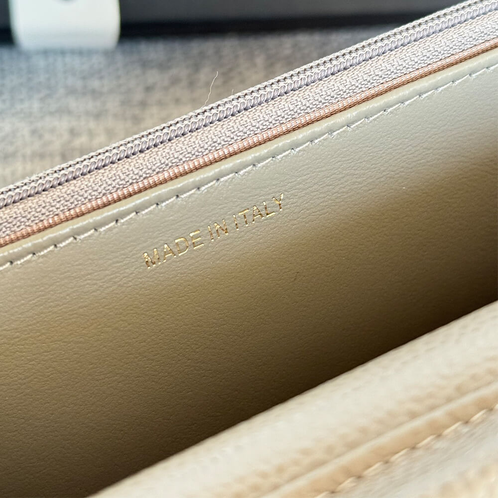 Chanel classic chain wallet - Image 7