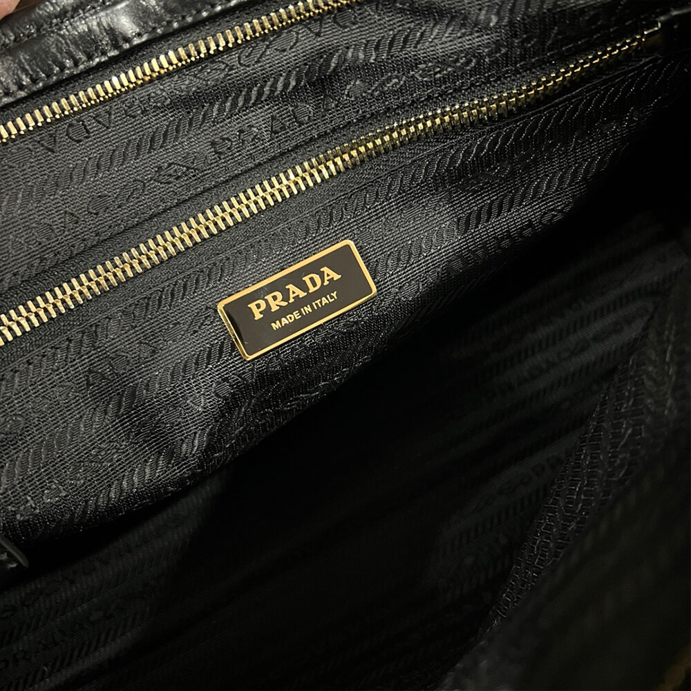 Black Prada Large leather handbag (high-end grade) - Image 7
