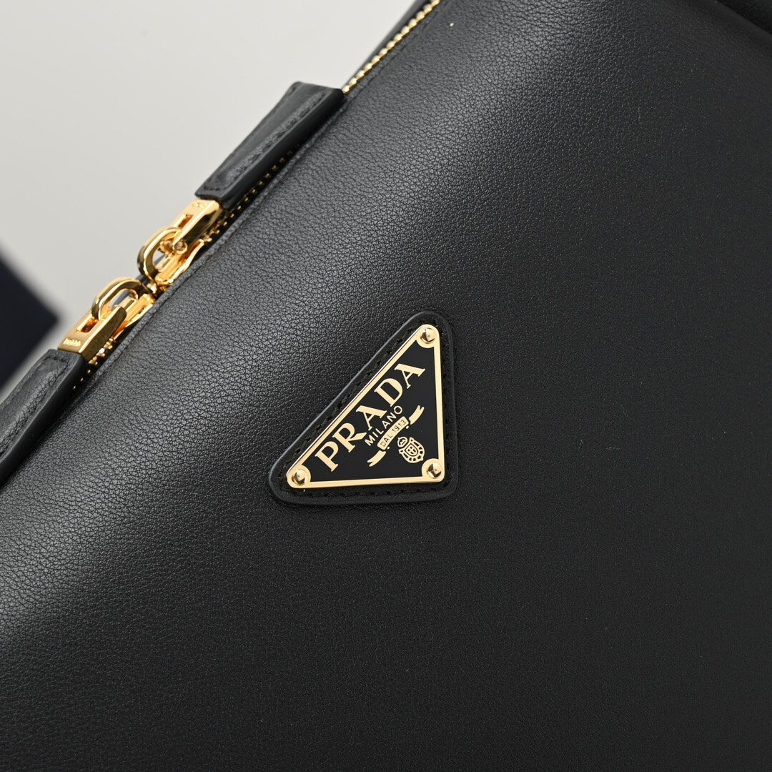 Black Prada Medium leather handbag - Image 7