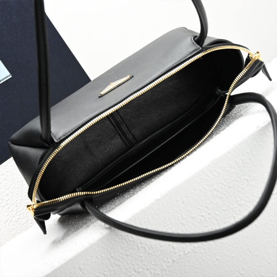 Black Prada Medium leather handbag - Image 8
